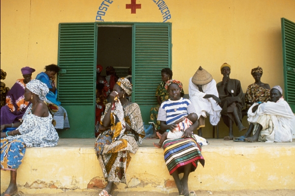 Consultation au poste de santé de Toucar au Sénégal.